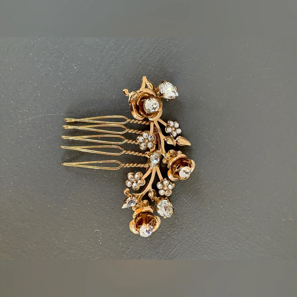 Vintage-Style Gold Floral Rhinestone Hair Comb – Bridal Wedding Hairpiece